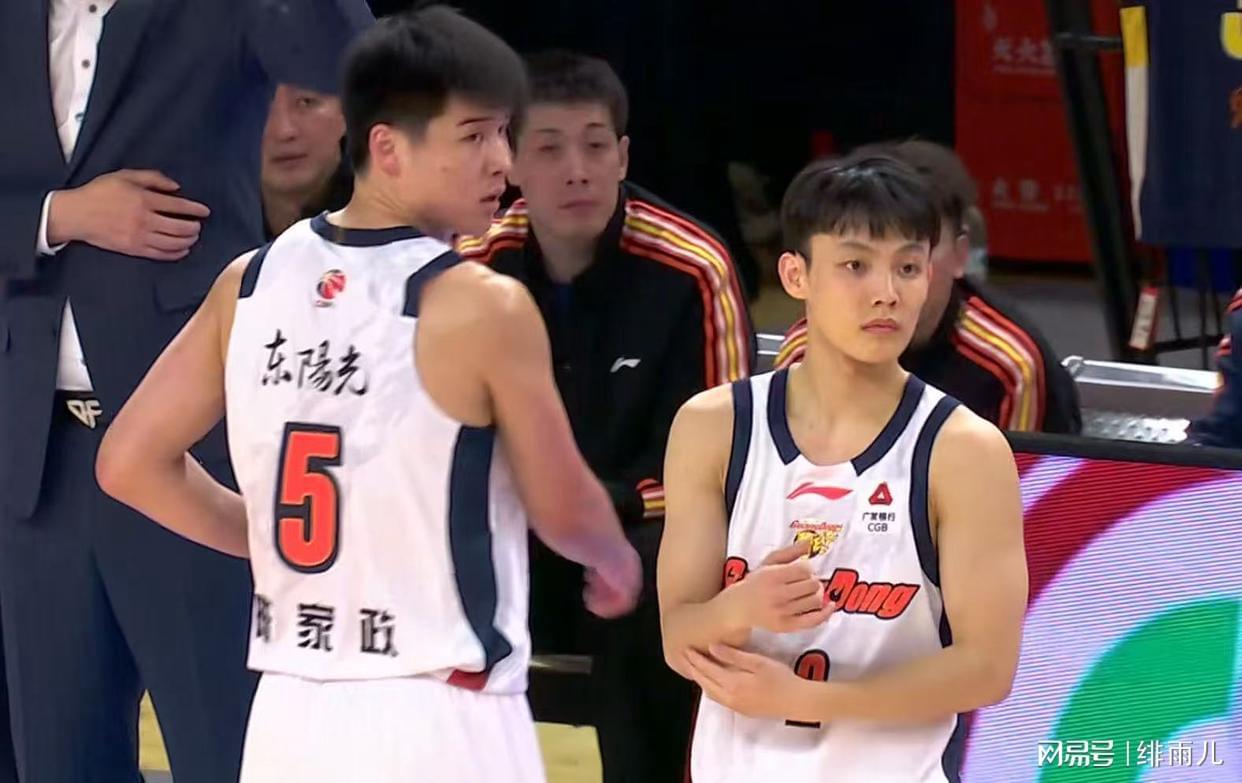 星空体育-最新消息!广东三冠外援确认上位,从此告别CBA赛场!
